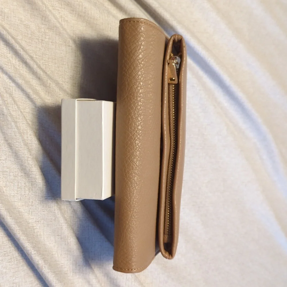 INC tan crossbody bag NWOT - Picture 3 of 7